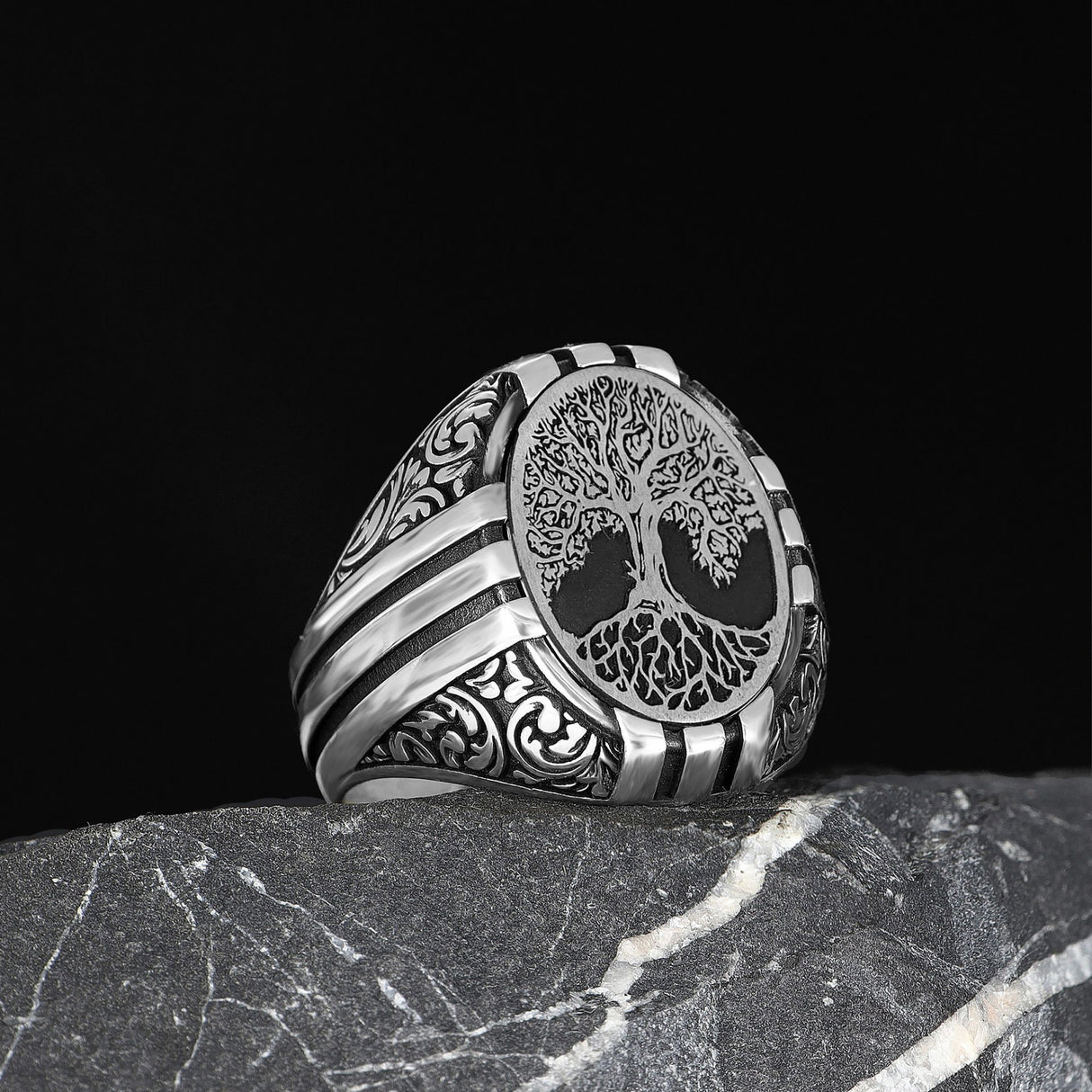 Tesbihevim | Men's Silver Ring with Tree of Life Symbol Pattern - TryAladdin