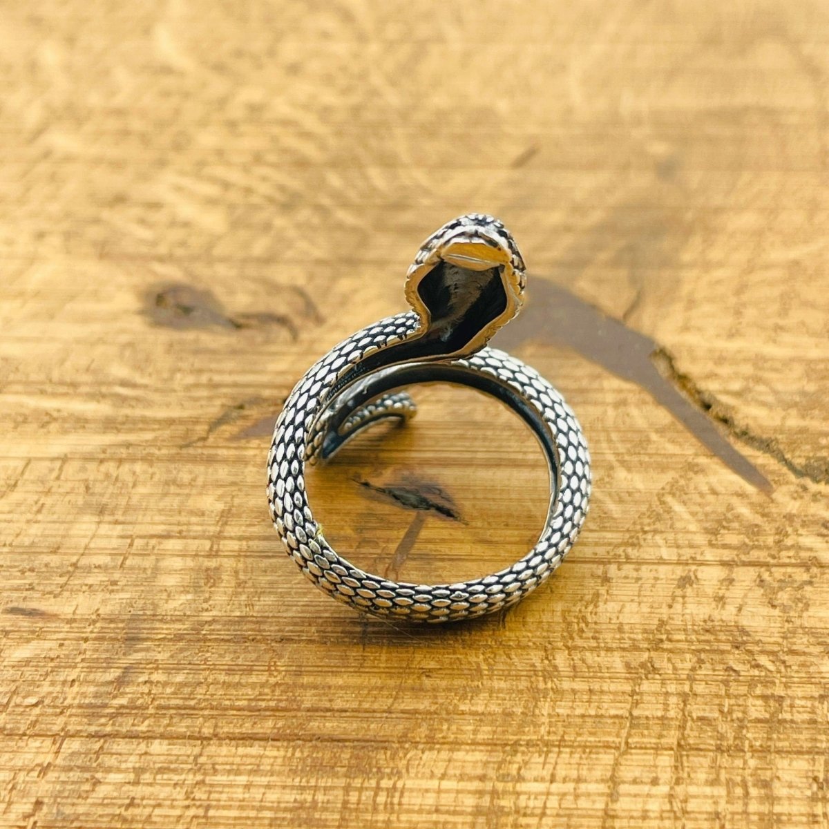 Adjustable Purple Snake Eyes Ring - TryAladdin