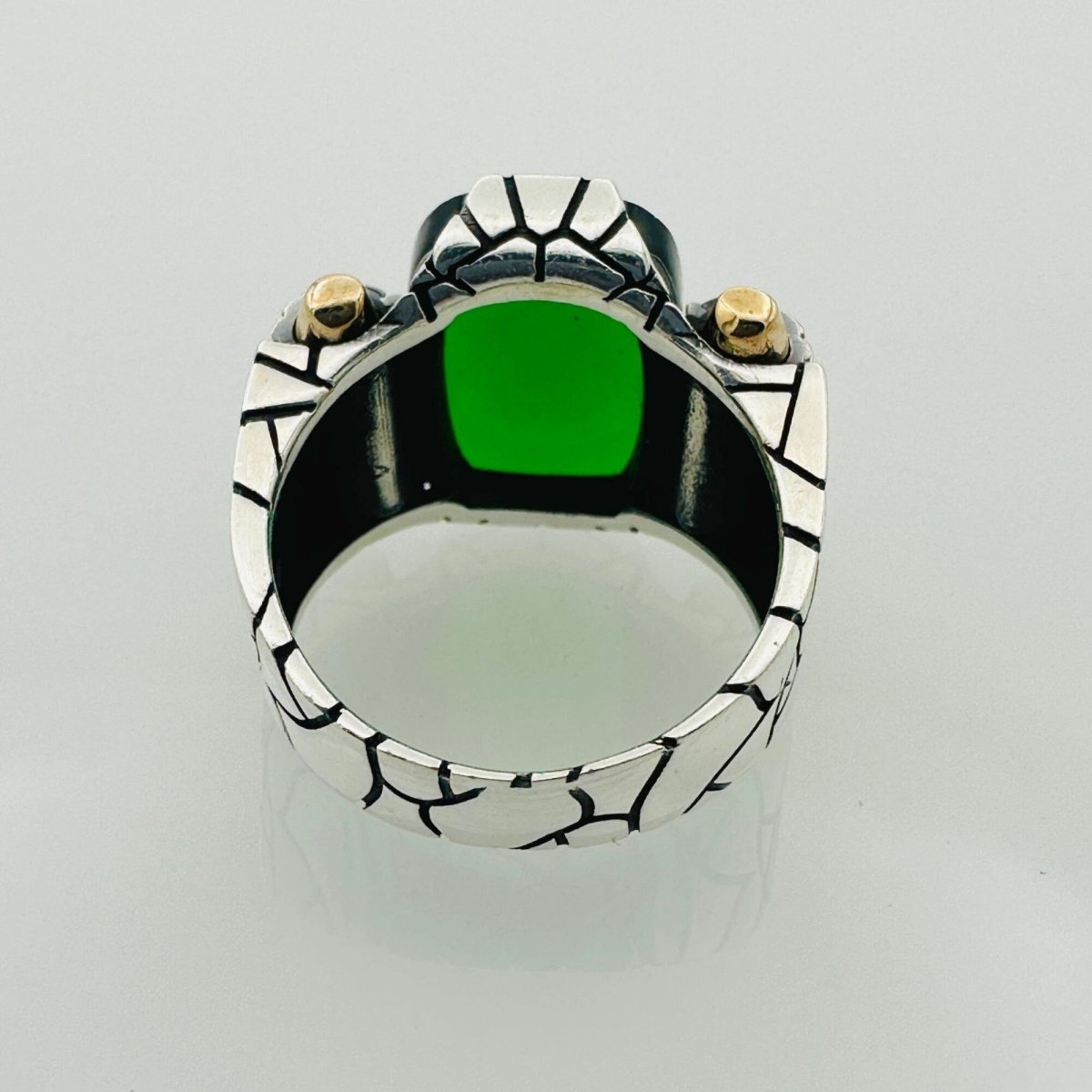 Emerald Silver Handmade Men's Ring - TryAladdin