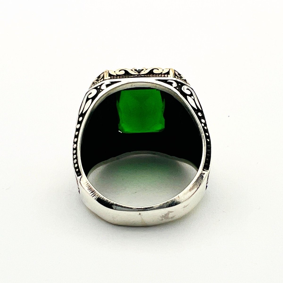 Green Emerald Men's Silver Ring - TryAladdin