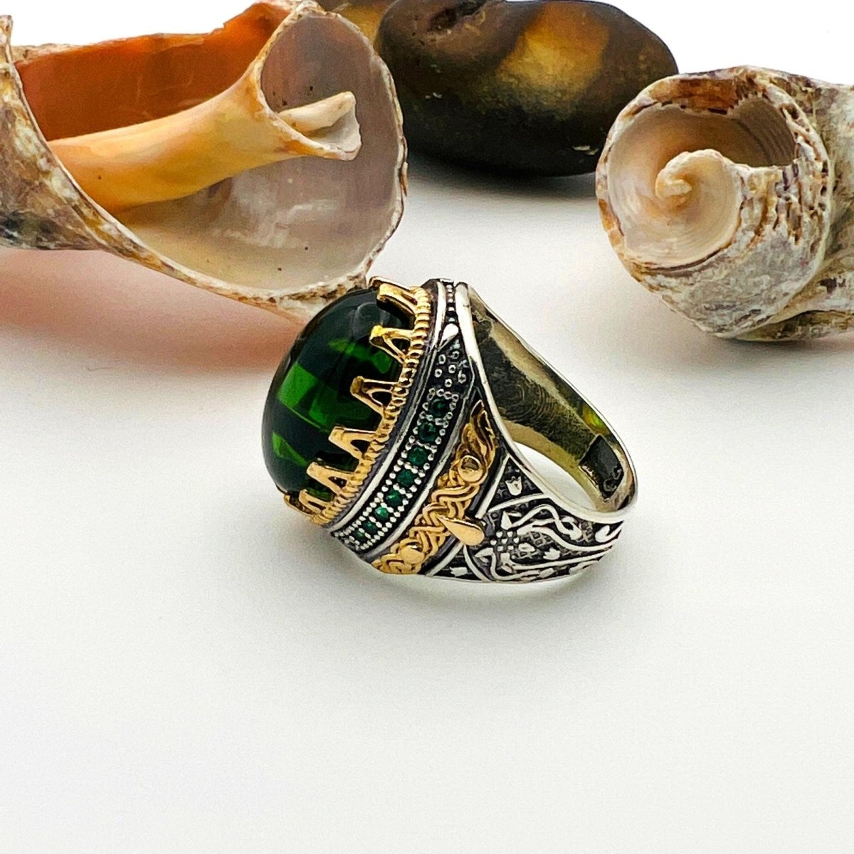 Green Emerald Oval Stone Men's Ring - TryAladdin