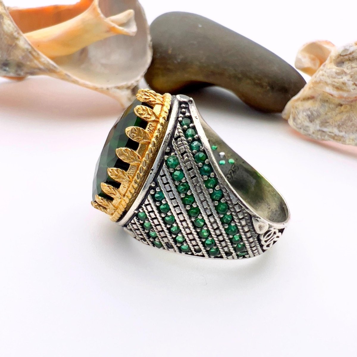 Green Oval Emerald Stone Men's Ring - TryAladdin