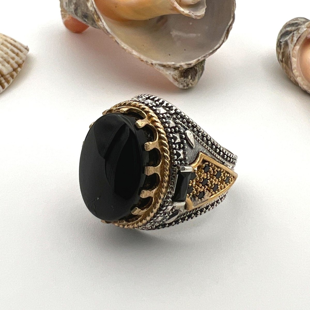 Men's Black Onyx Oval Stone Silver Ring - TryAladdin