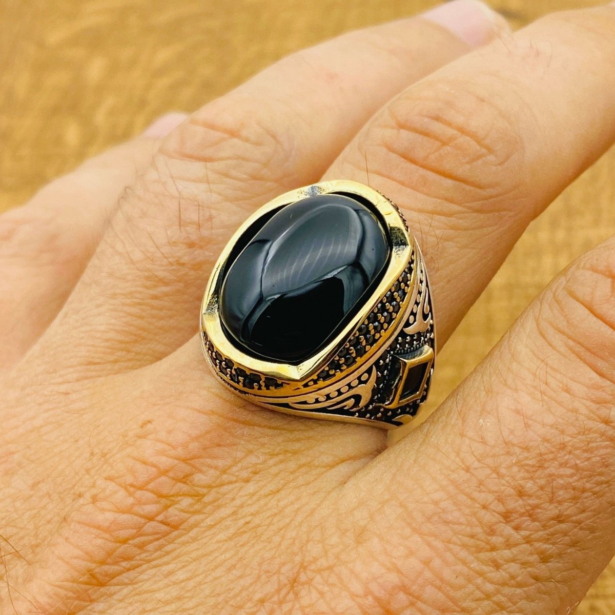 Men's Black Onyx Sterling Silver Ring - TryAladdin