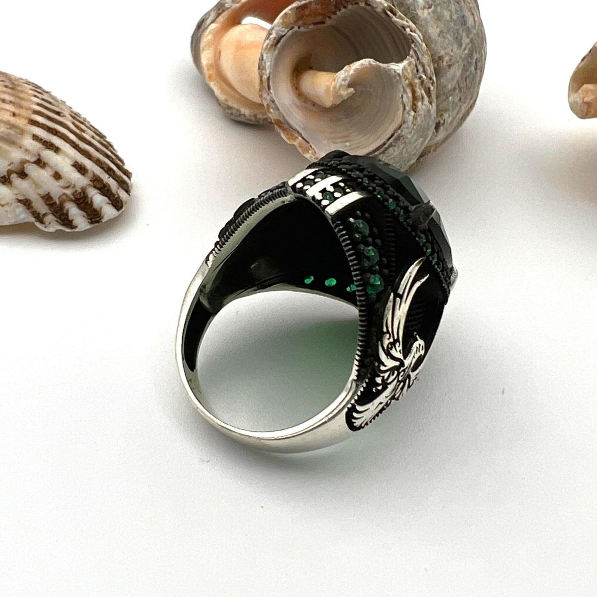 Men's Emerald Eagle Ring - TryAladdin