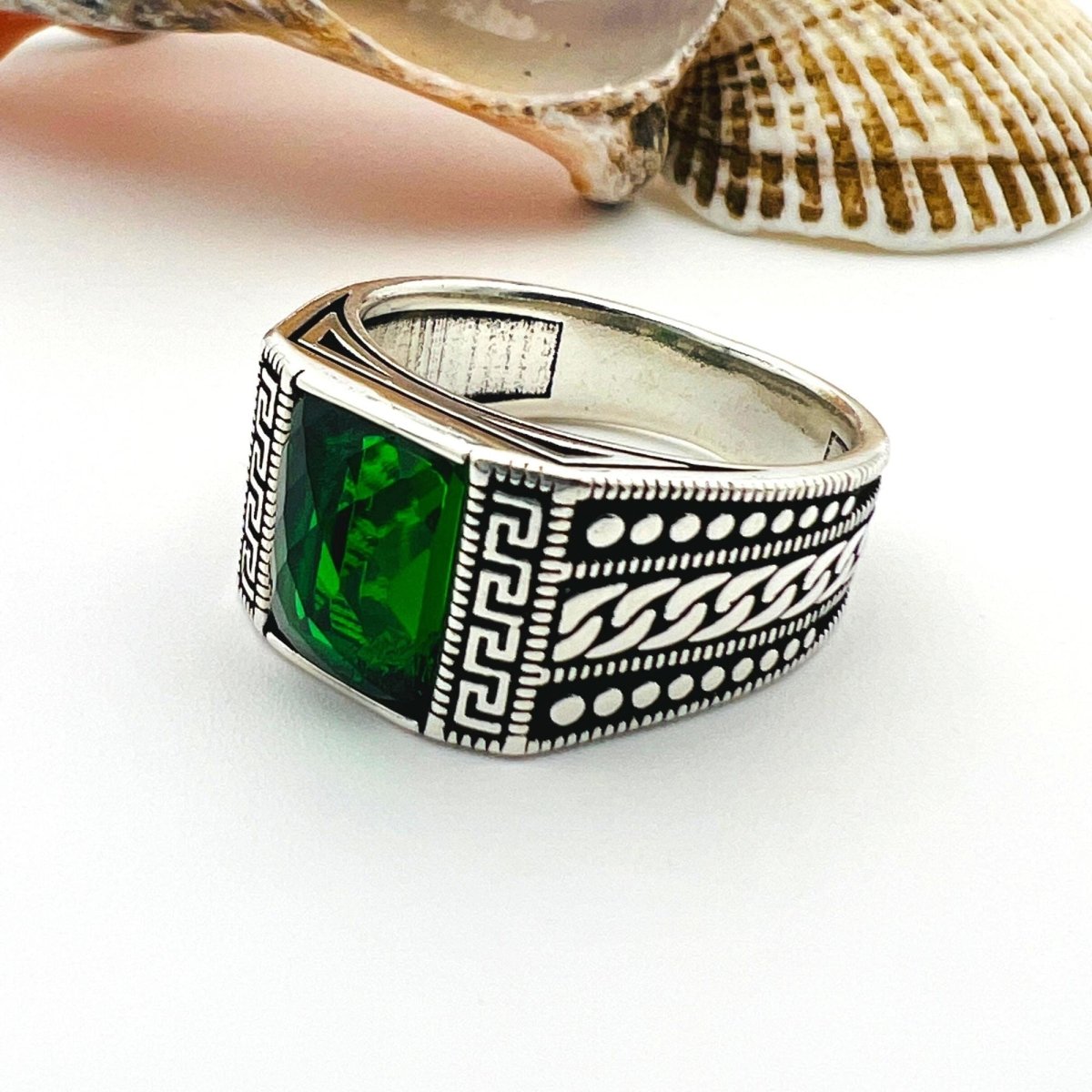 Men's Green Emerald Gemstone Ring - TryAladdin