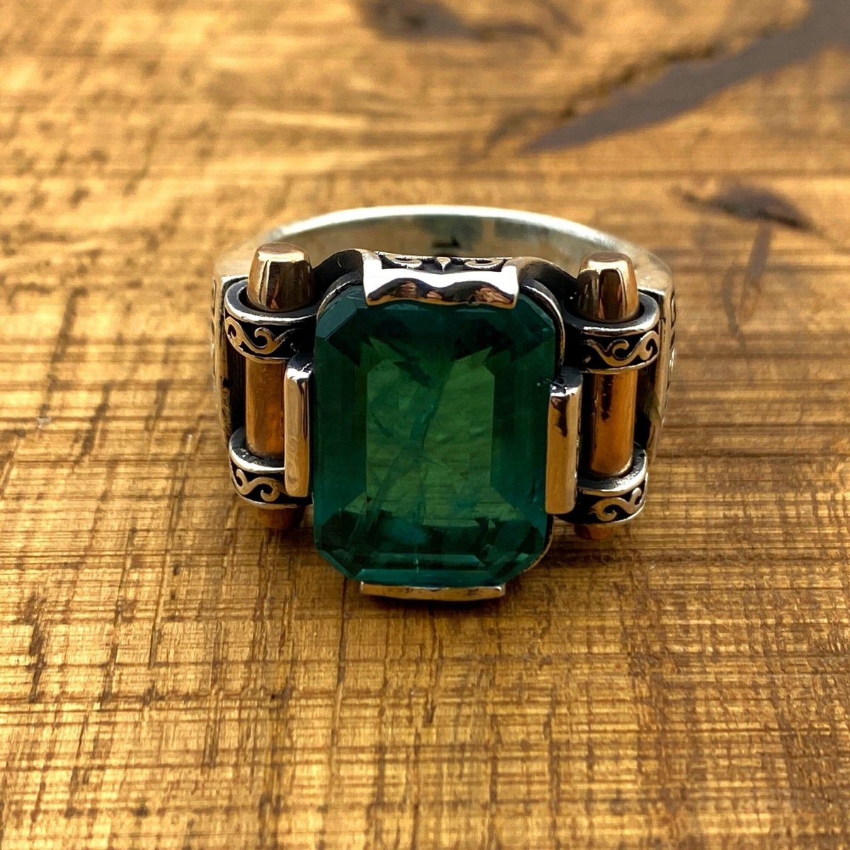 Men's Green Tourmaline Stone Silver Ring - TryAladdin