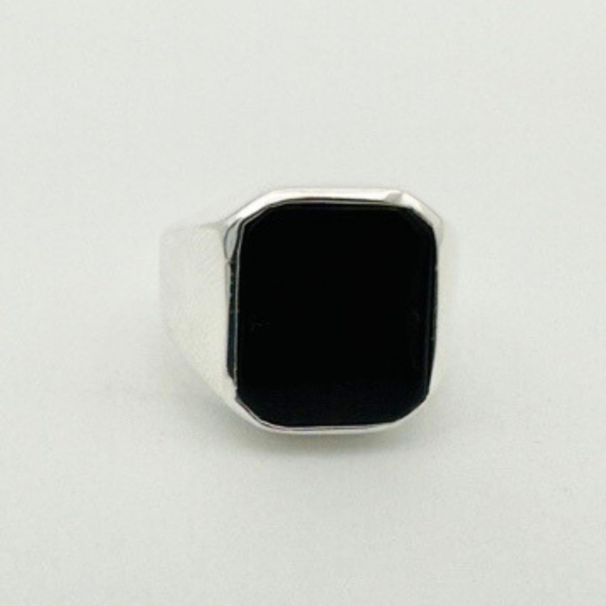 Men's Natural Black Onyx Silver Ring - TryAladdin