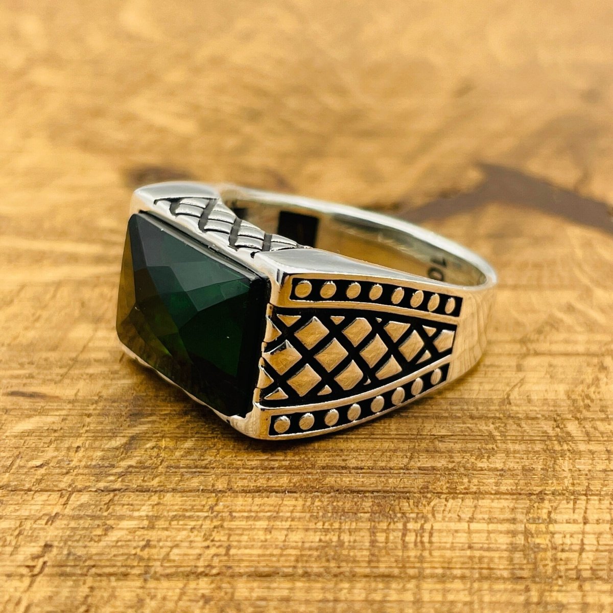 Men's Rectangle Green Zircon Stone Silver Ring - TryAladdin