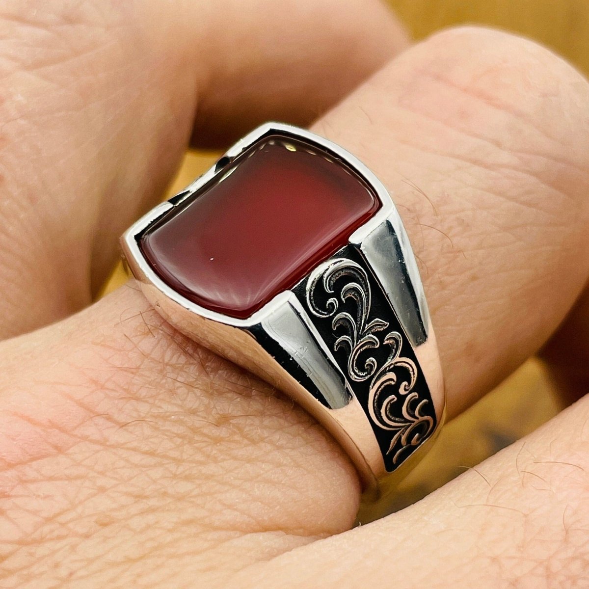 Men's Red Square Agate Ring - TryAladdin