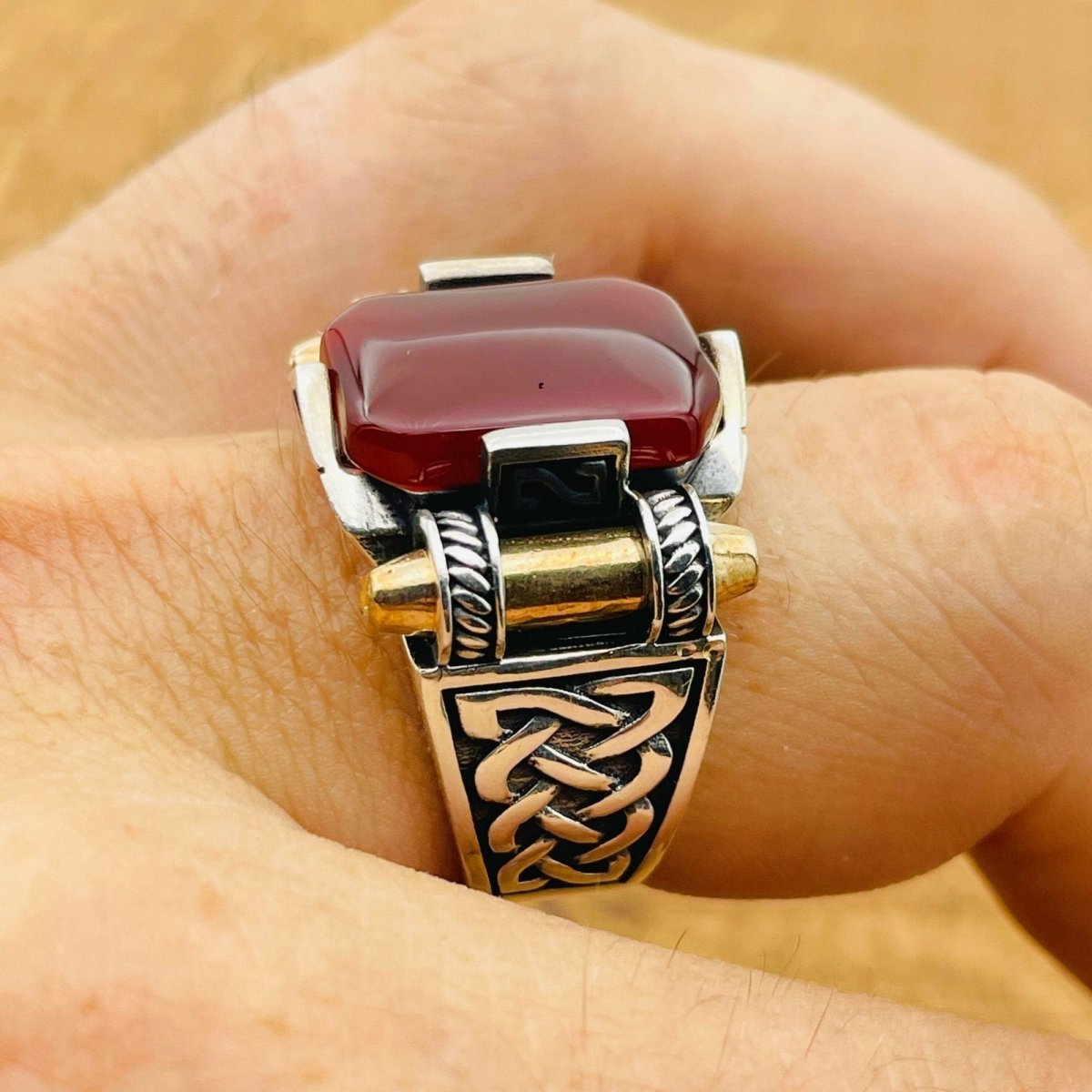 Men's Red Square Agate Ring - TryAladdin