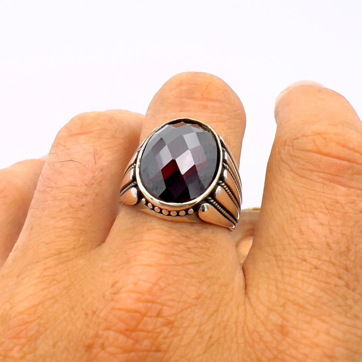 Men’s Red Zircon Oval Stone Ring - TryAladdin