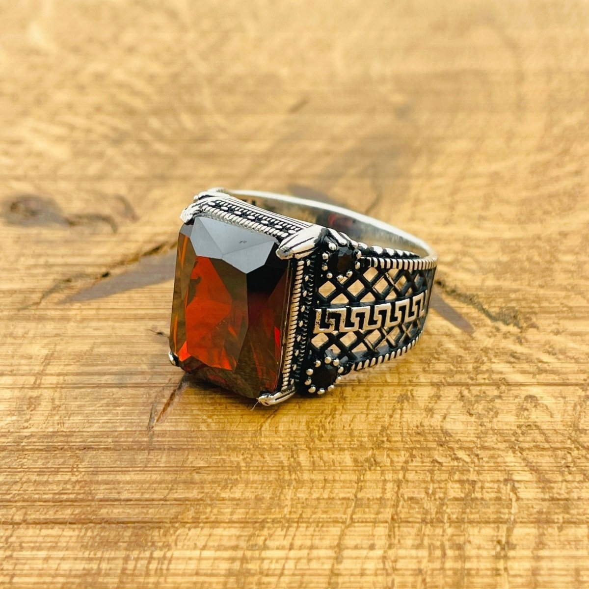 Men's Square Ruby Ring - TryAladdin