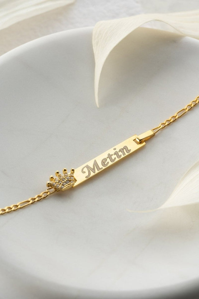 Nereze | Personalized Figaro Chain King Crown Named Kids Bracelet - TryAladdin