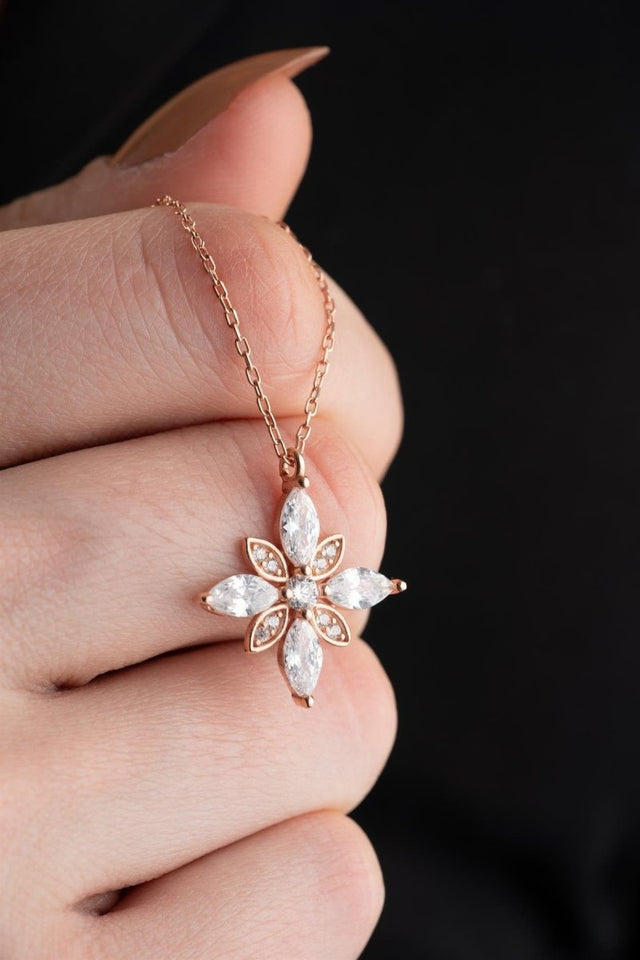 Nereze | Hope Flower Necklace with White Zircon Stones - TryAladdin