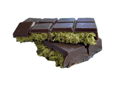 Pistachio Praline Dubai Chocolate Bar – Crispy & Nutty Delight - TryAladdin