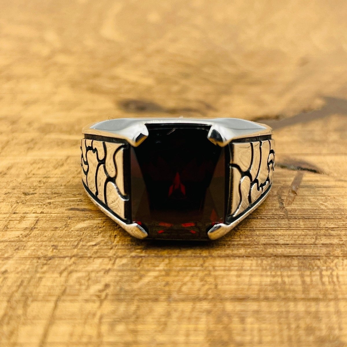 Red Square Ruby Puzzle Men’s Ring - TryAladdin