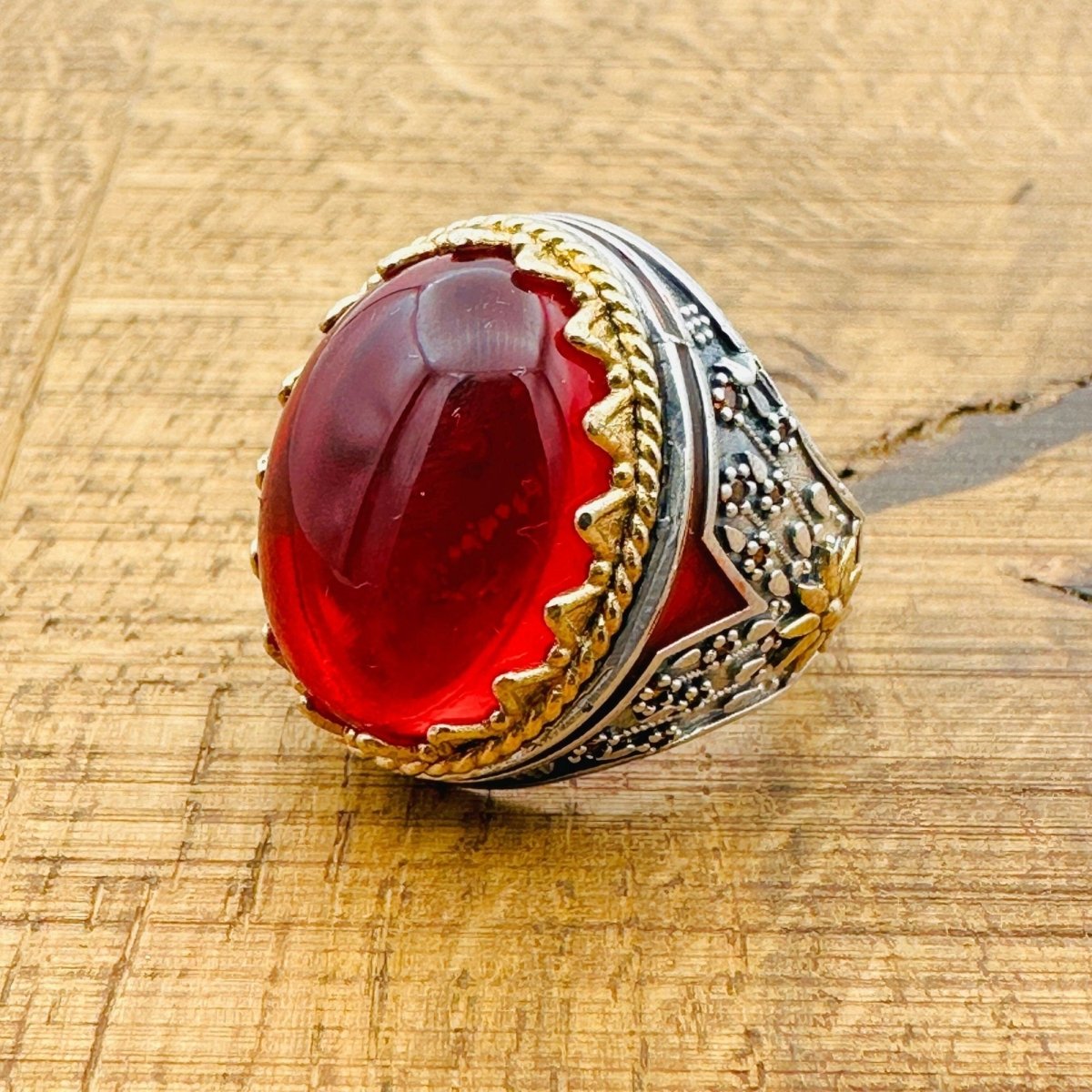 Red Topaz Oval Agate Ring - TryAladdin