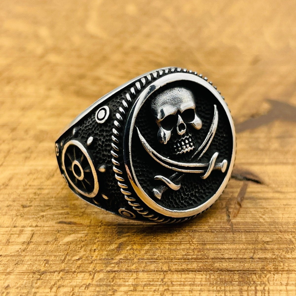 Skull Silver Ring - TryAladdin