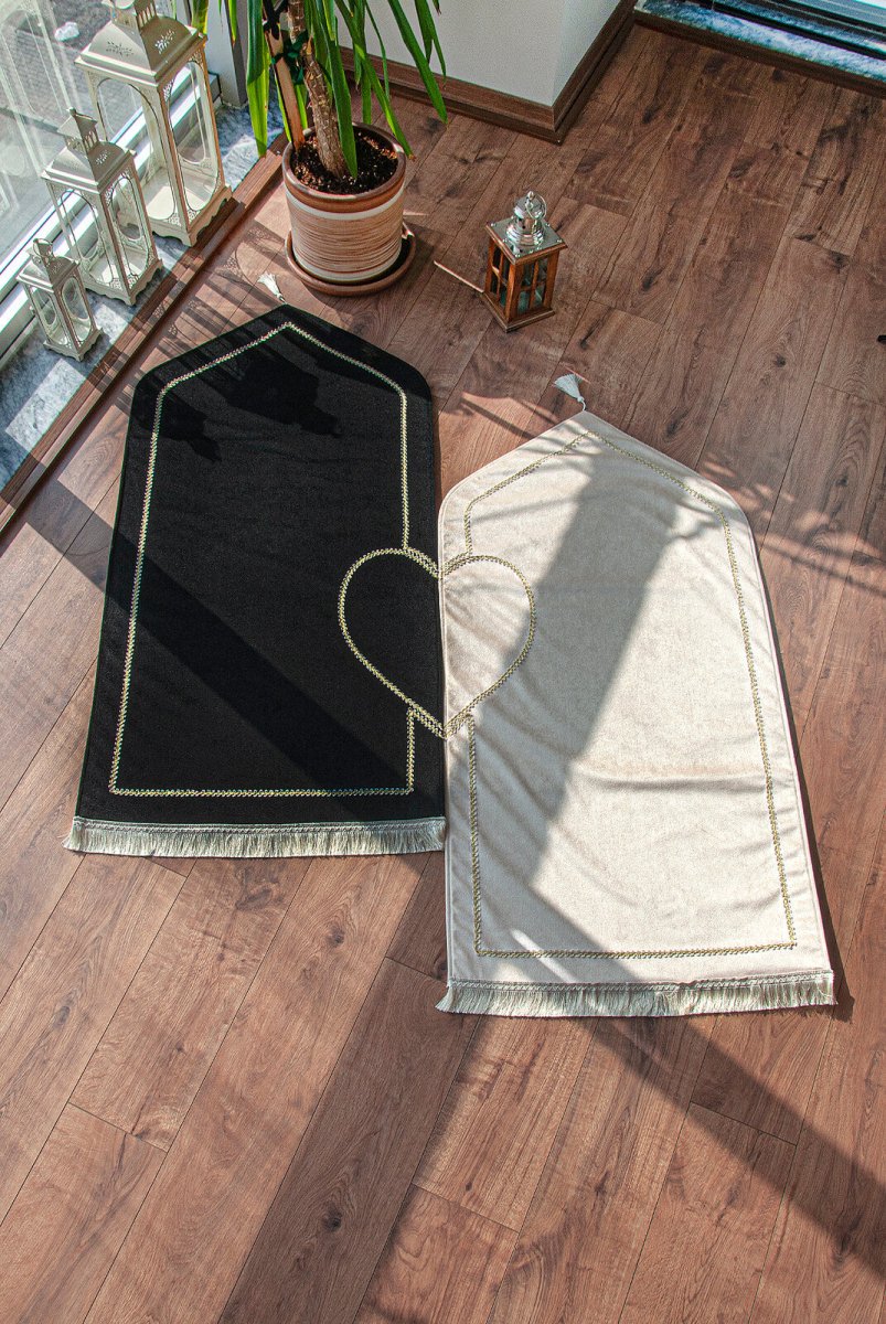 Special for Couples Sponge Soft Textured Velvet Heart Prayer Rug Set Black Cream - TryAladdin