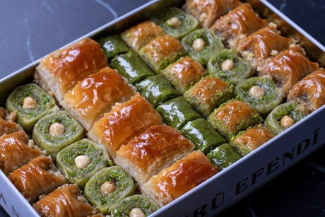 Sukru Efendi 1935 | Special Turkish Baklava with Pistachio and Walnut in Gift Metal Box - TryAladdin