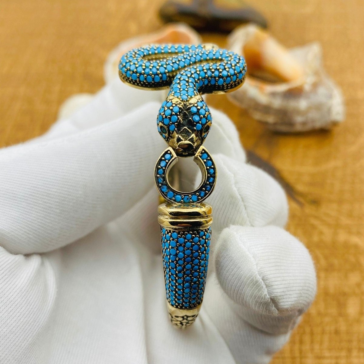 Women's Adjustable Snake Head Turquoise Bracelet - TryAladdin