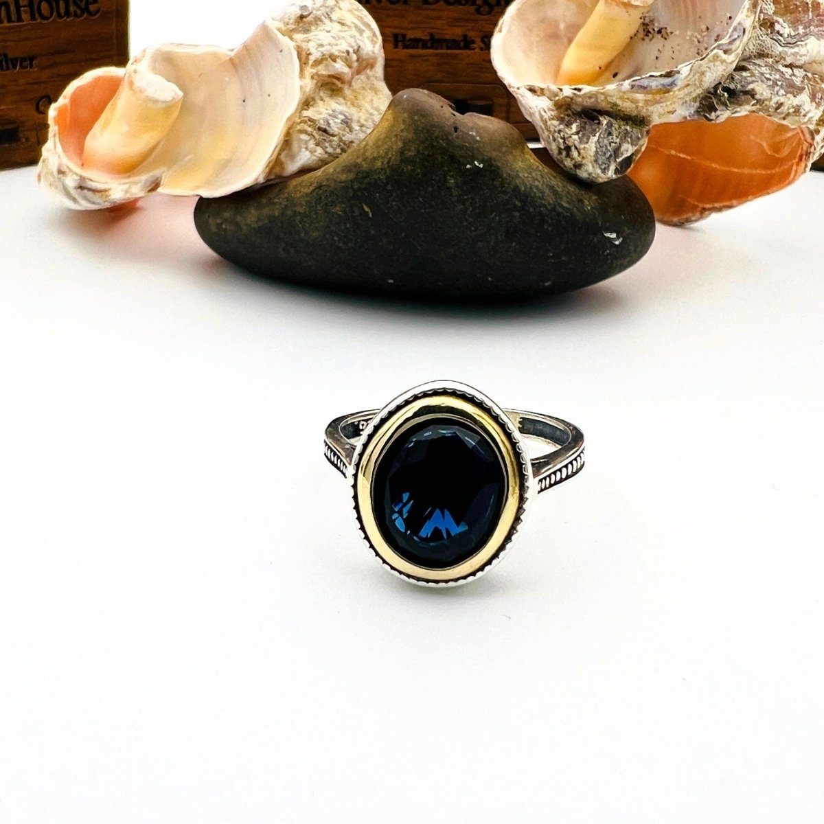 Women's Blue Sapphire Oval Ring - TryAladdin