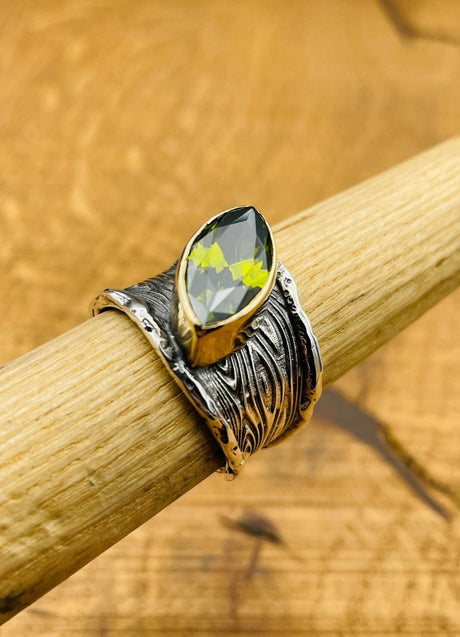 Women's Peridot Silver Ring - TryAladdin