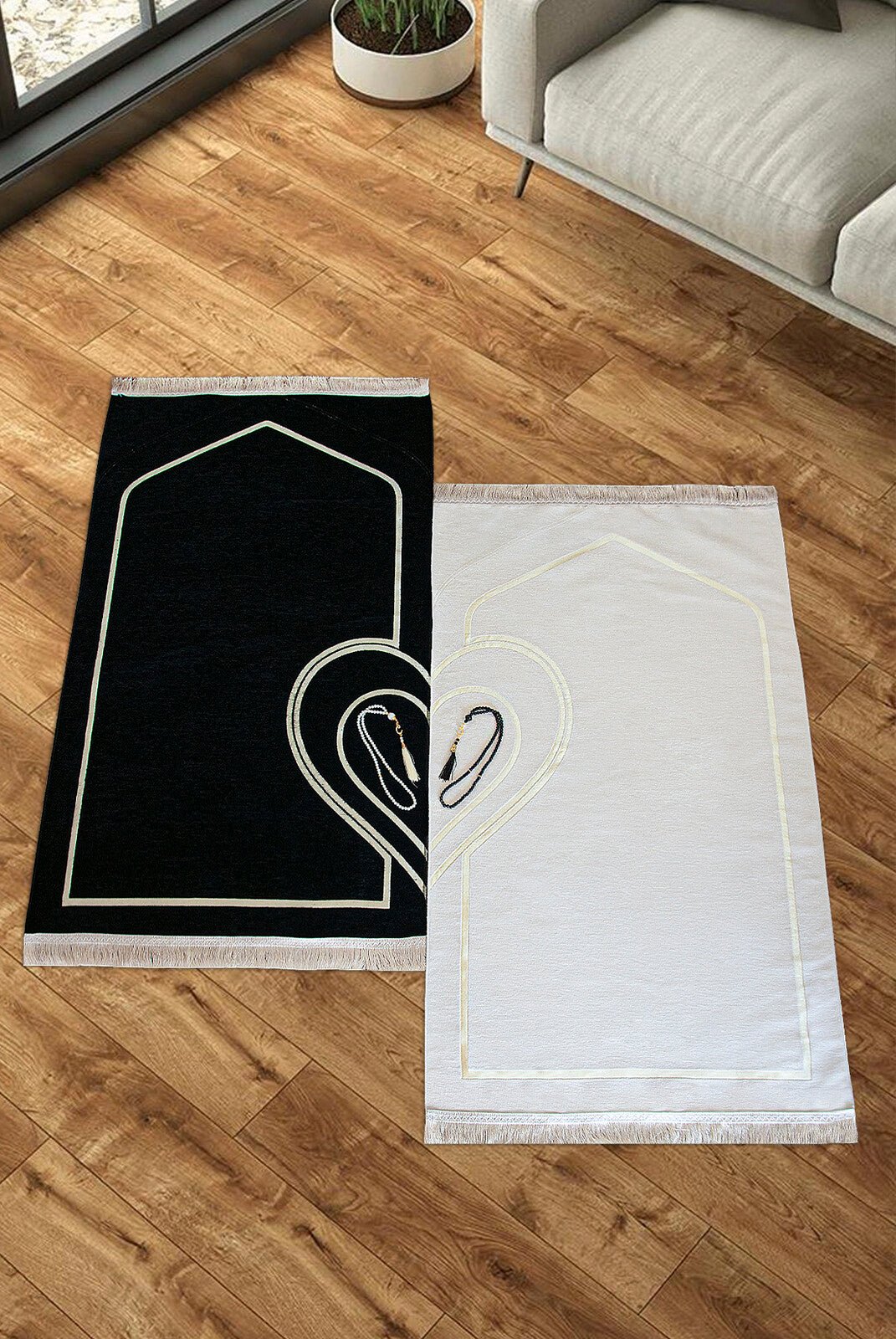 Ihvan | Soft Textured Chenille Prayer Rug Set with Hearts - TryAladdin