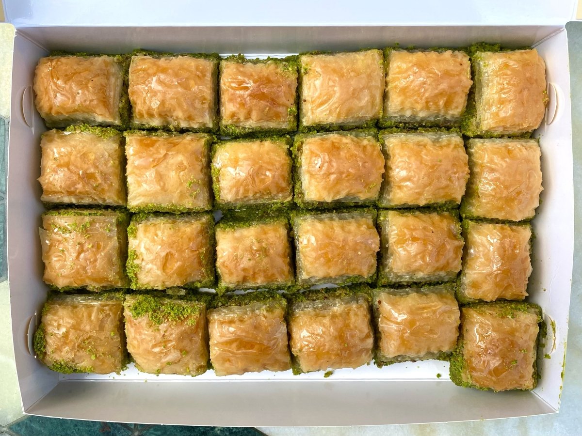 Koskeroglu | Turkish Lasting Baklava with Pistachio - TryAladdin